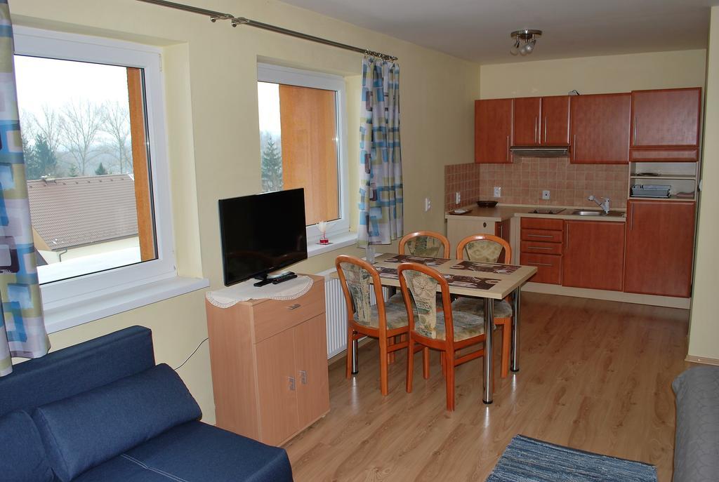 Apartamento Beska Bešeňová Exterior foto