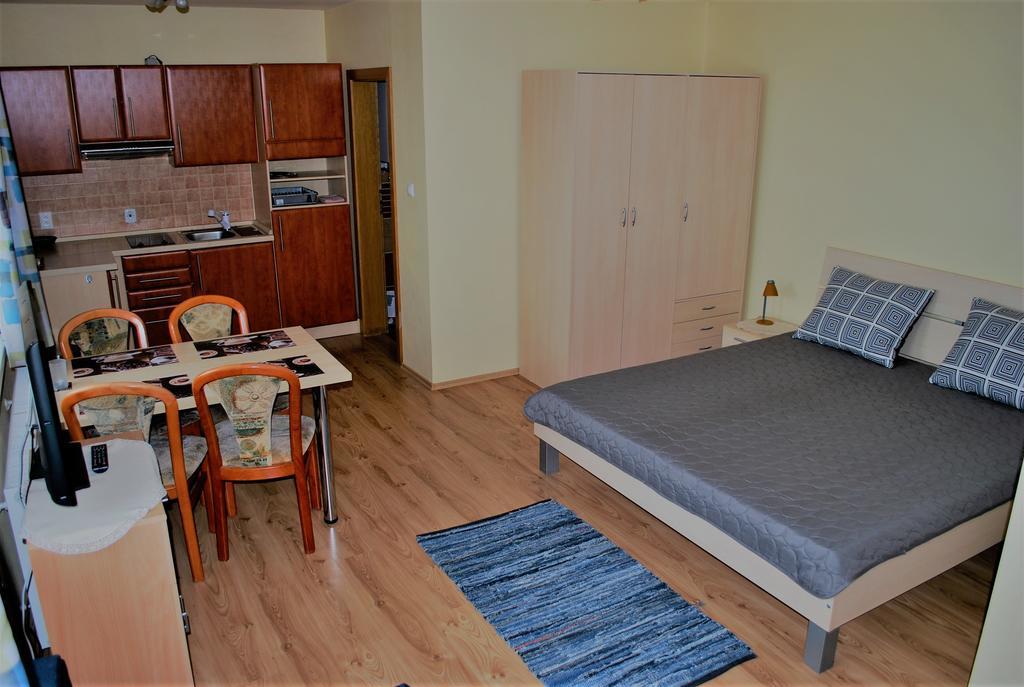 Apartamento Beska Bešeňová Exterior foto