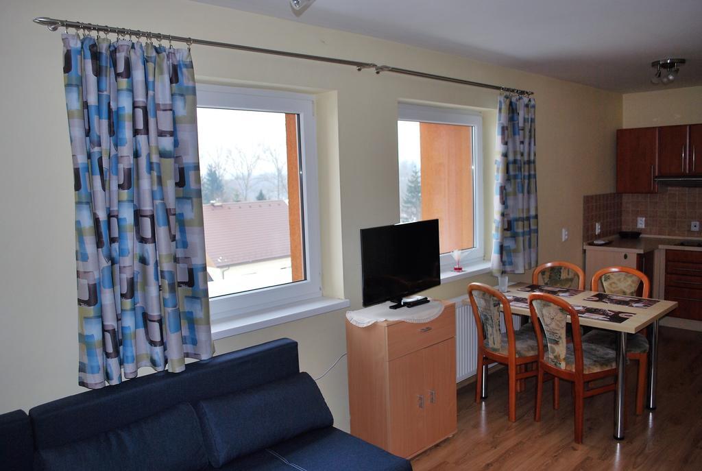 Apartamento Beska Bešeňová Exterior foto